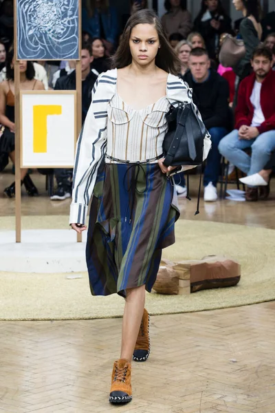 Look 9